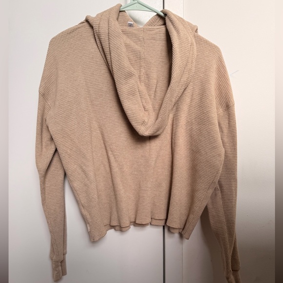 Aritzia Waffle Knit Long Sleeve Sweatshirt - Picture 3 of 3